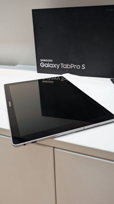 Планшет Samsung Galaxy TabPro S Windows