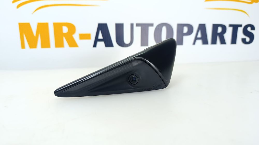 Повторювач повороту правий (камера) (Новий оригінал) Tesla Model 3/Y