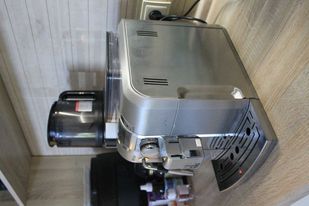 Кавомашина Saeco Syntia. Кофемашина Саеко. Кавомашина Саєко