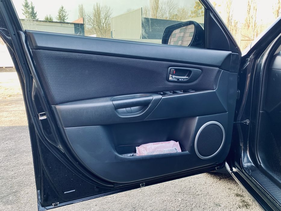 Продам Mazda 3 !!!