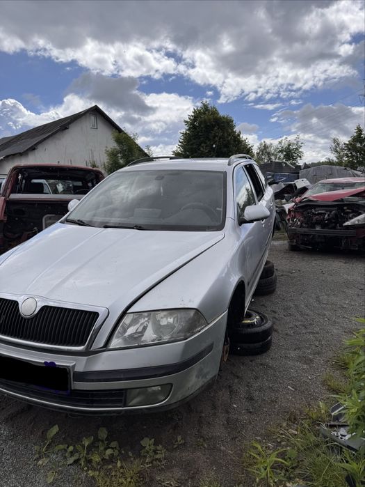 Skoda Octavia 2 kombi części 1.9tdi maska , lampy , hak  silnik skrzynia