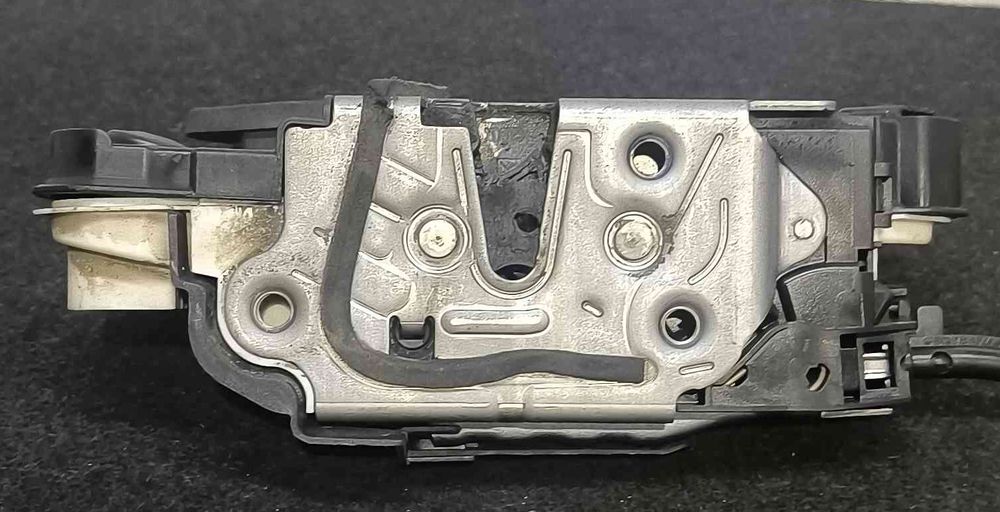 Fechadura / Fecho Porta Esquerdo VW POLO V (6R1, 6C1) ano 2017
