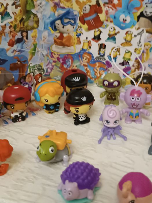 Игрушки Kinder Surprise. Панды и др.