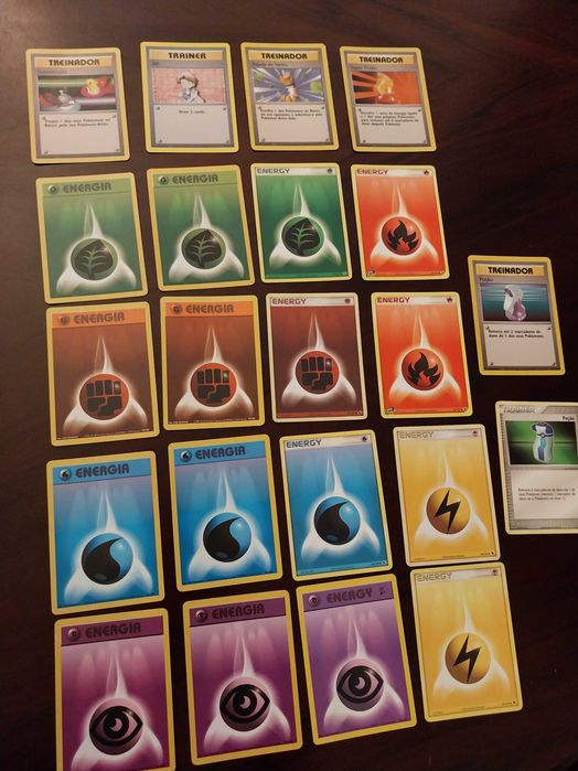 Lote de 22 Cartas Pokémon, Energia e Treinador, português e inglês