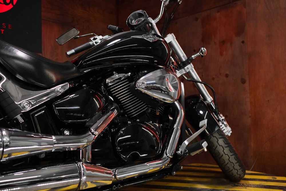 Suzuki Boulevard 800 із Японії