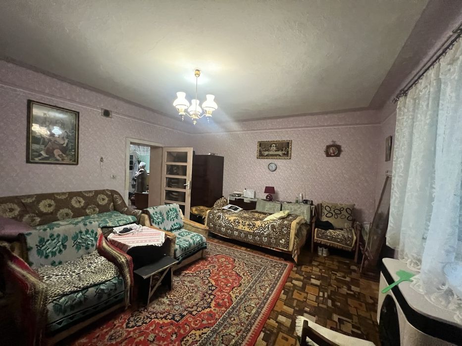 Продаж напівособняку в Росвигові