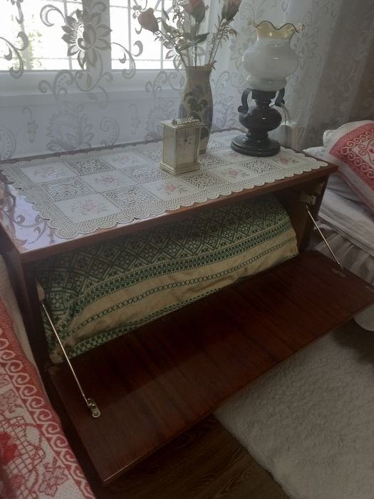 Тумба лакована для білизни