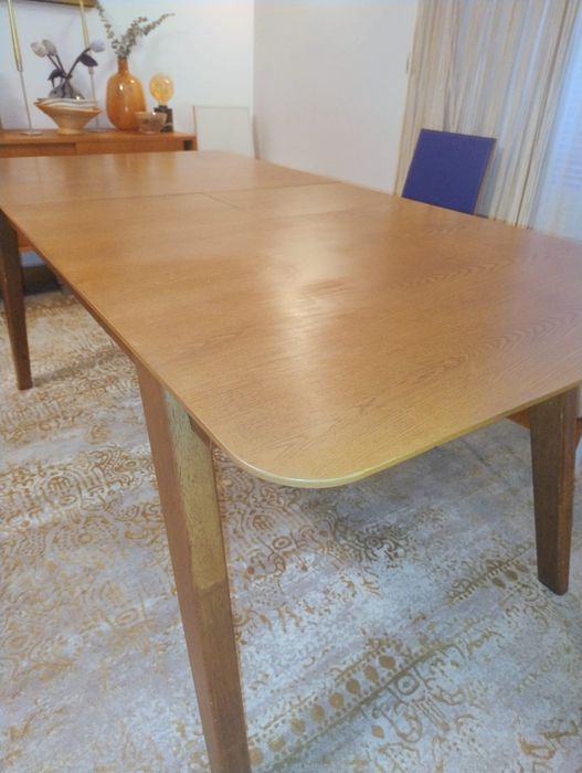 Mesa de jantar extensível