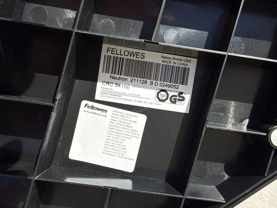 Guilhotina Fellowes Neutron + 2 cartuchos de laminas