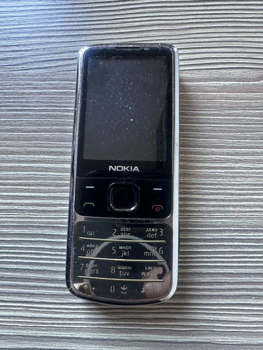 Телефон Nokia 6700c-1