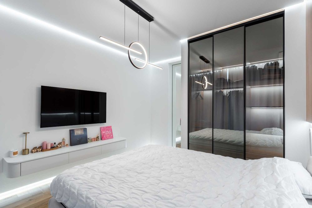 Крайній будинок черги! З оздобленням, ділянкою, меблями та технікою!