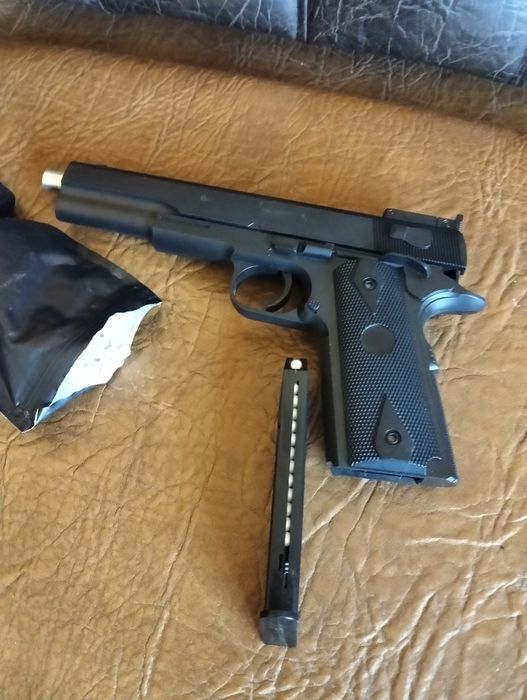 Іграшка на кульки