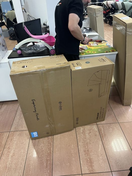 Продається коляска Cybex e-Priam + прогулянковий текстиль 2в1