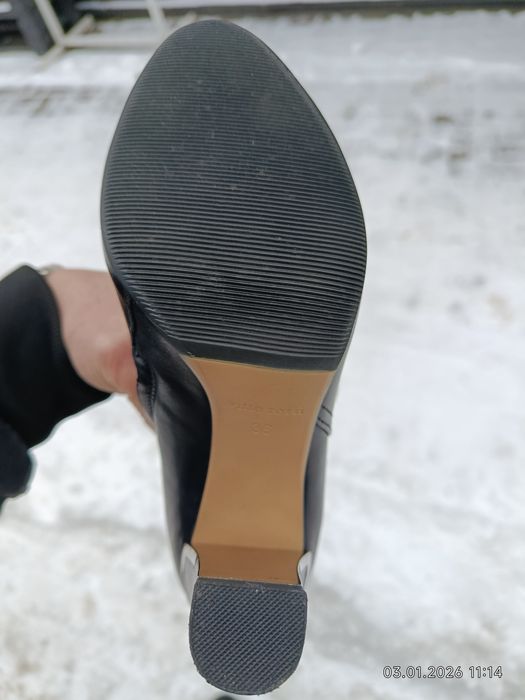 Продам женские сапоги