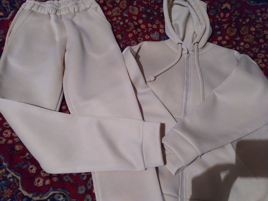 Женский костюм новый