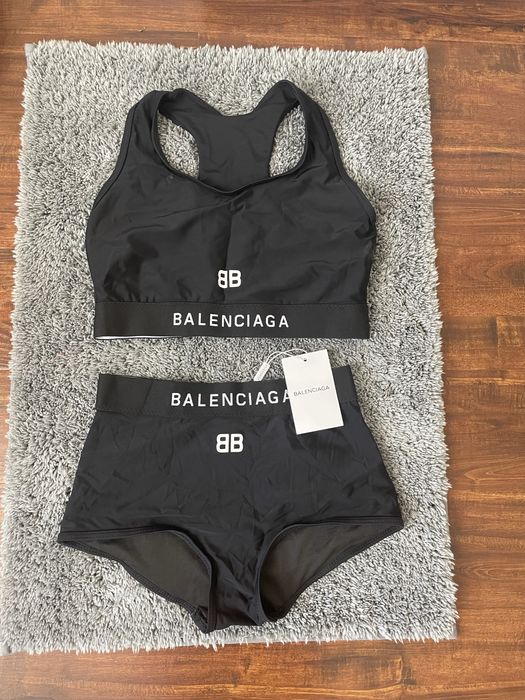 Жіночий комплект Balenciaga