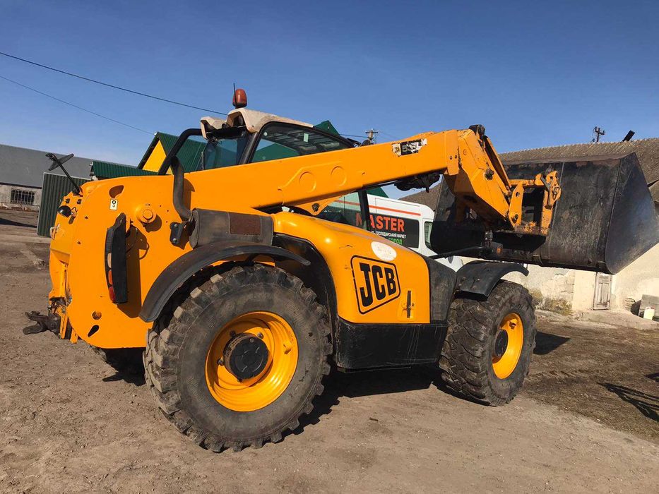 Телескопічний навантажувач JCB 531-70