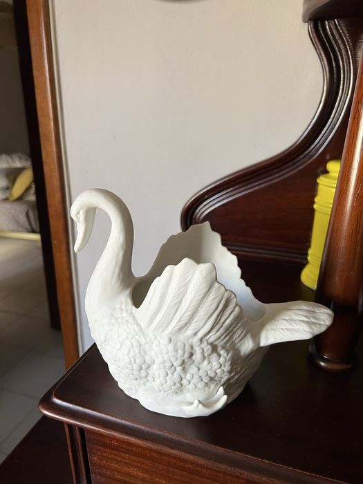 Vista Alegre Cisne decorativo em porcelana  (vintage)