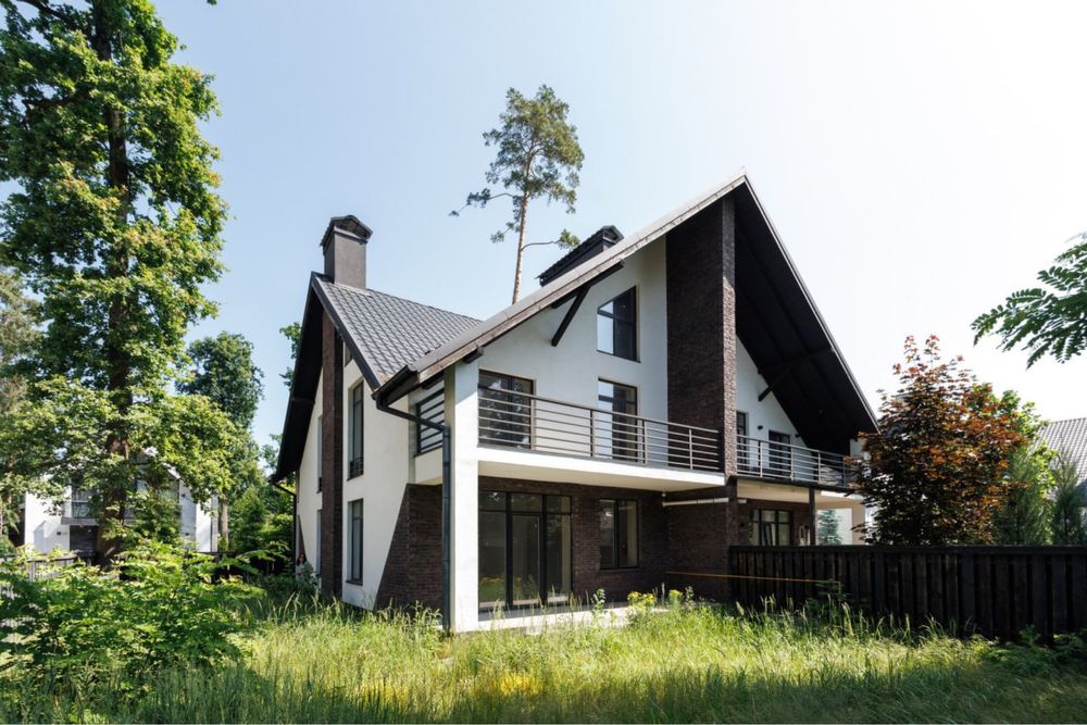 Продаж дуплекс 180м2. Початковий ремонт. КМ.ЦЕНТРАЛЬНІ комунікаціі.