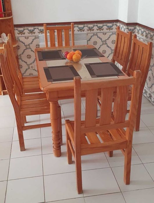 Mesa de jantar com 6 cadeiras madeira pinho