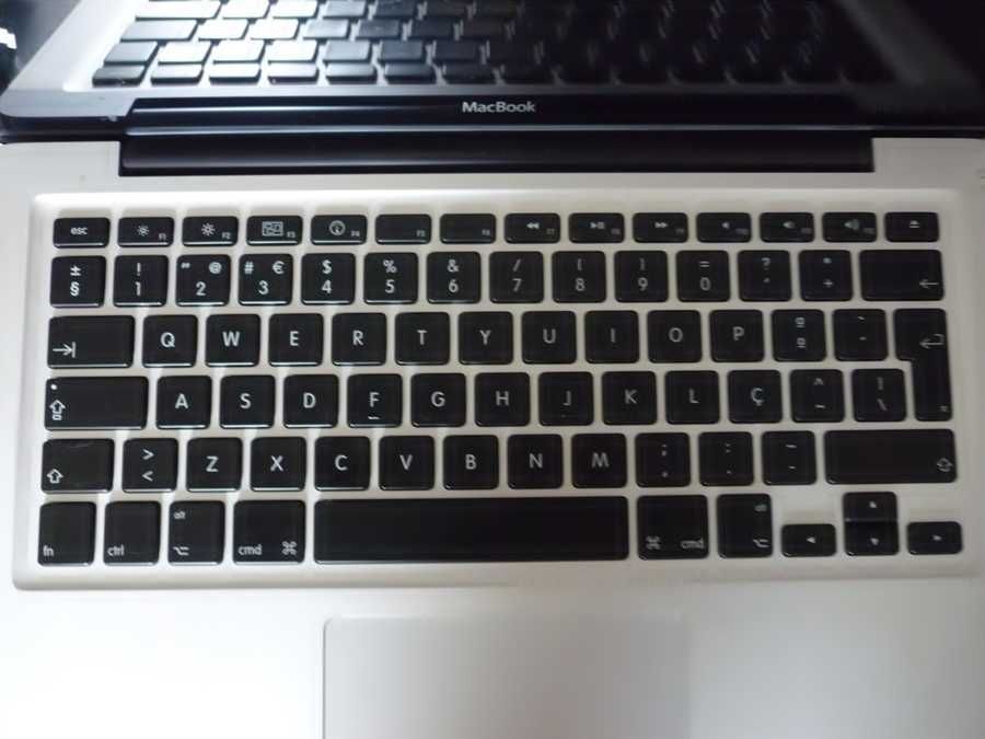 Apple Macbook 5.1 2009, completo, pouco uso