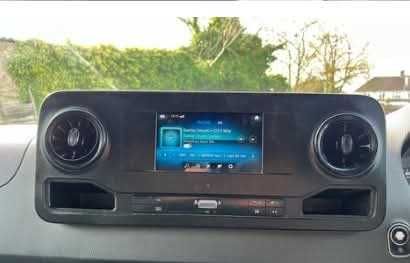 Auto Laweta  Mercedes Sprinter  316 CDI, automat. Anglik