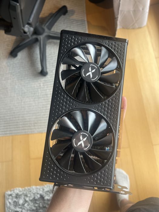 Radeon RX6600 Swift 210