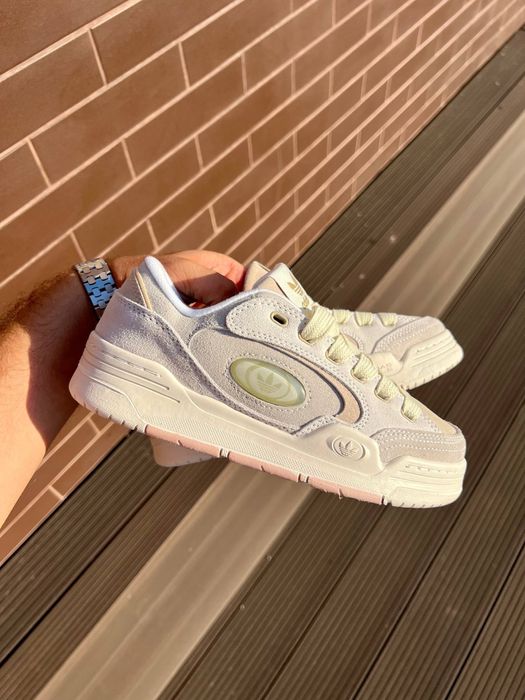 !SALE! Adi2000 beige