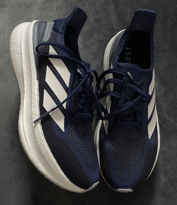 Оригінальні кросівки Adidas Ultraboost 5