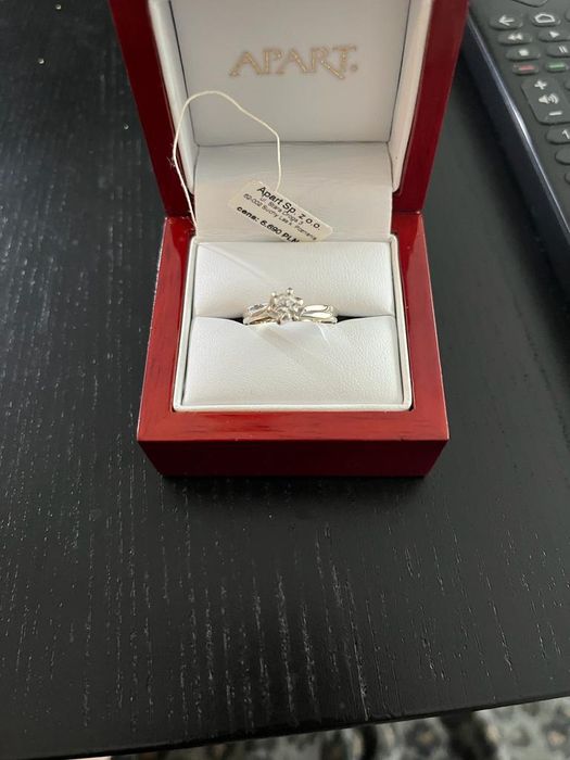 Pierścionek z brylantem certyfikat, zaproponuj cenę!