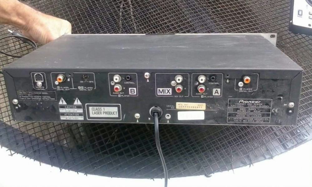 Leitor de música CD's DUPLO AUTO CMX-5000 aceito troca ou retomas