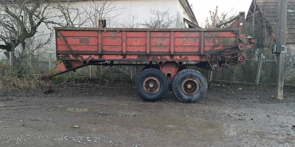 Гноєрозкидач для трактора