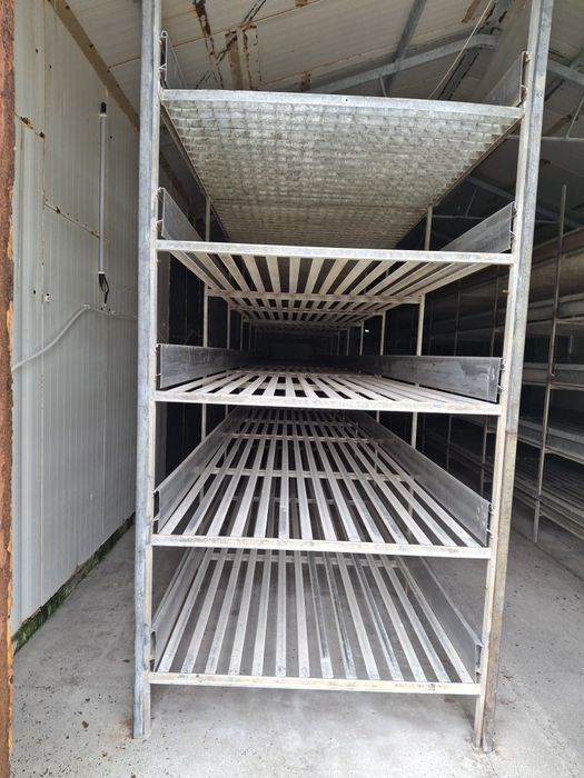 Wyposażenie pieczarkarni, regały, półki aluminiowe