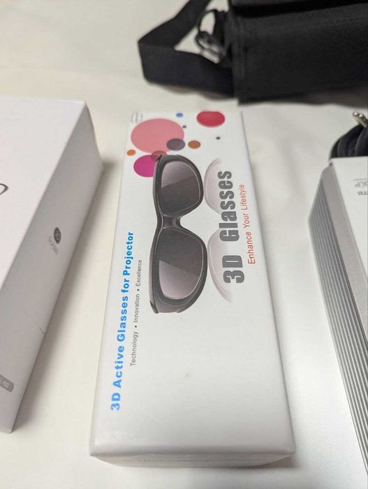 Проектор Acer K330 + 2 пари окулярів 3D