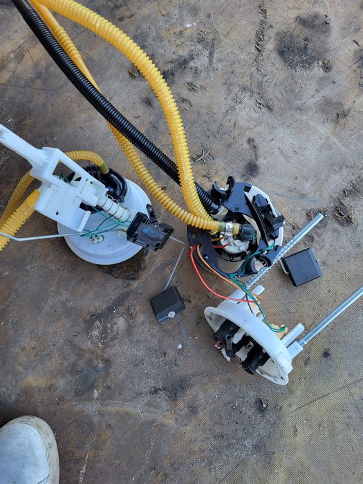 Pompka paliwa w zbiornik bmw e87 2010r 2.0 benzyna