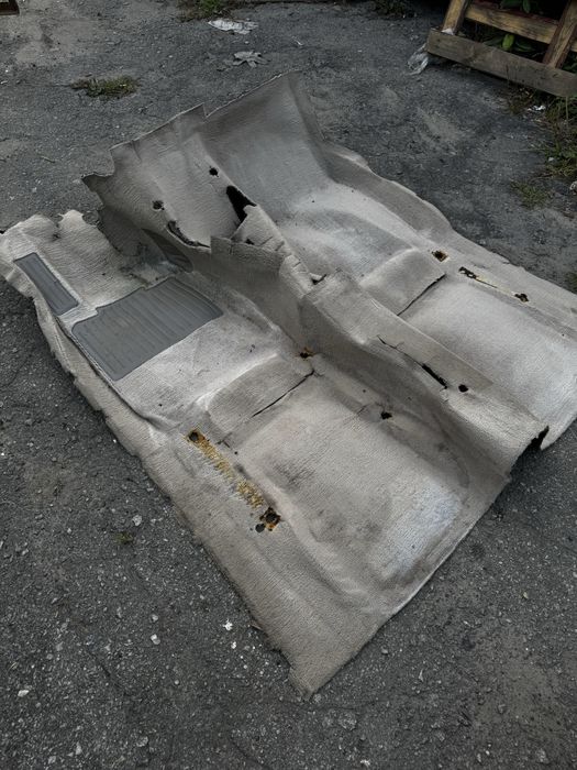 Ковёр (ковролин) бежевый бмв е30 BMW e30