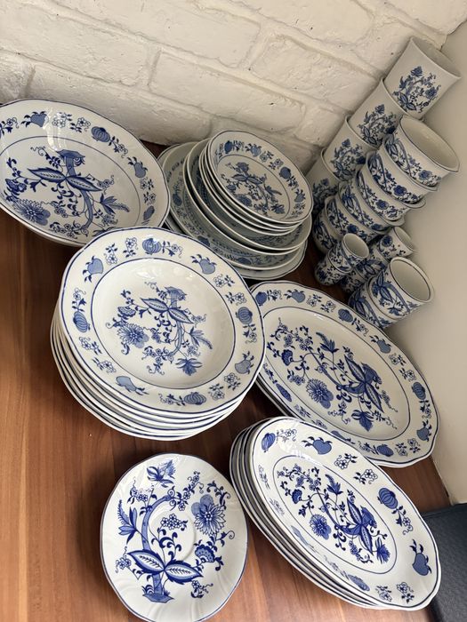 Porcelana PRL wzor cebulowy zestaw kieliszki Książ