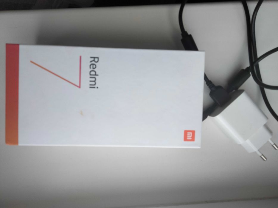Xiaomi redmie 7,  3/32 ГБ, б/у