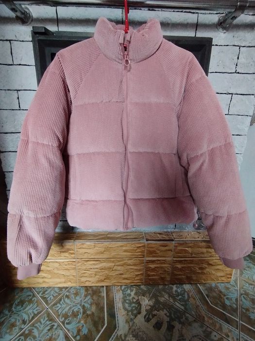 Весняна куртка для дівчини