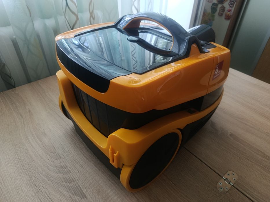 Миючий пилосос Zelmer Aquawelt Plus ZVC762ZPUA
