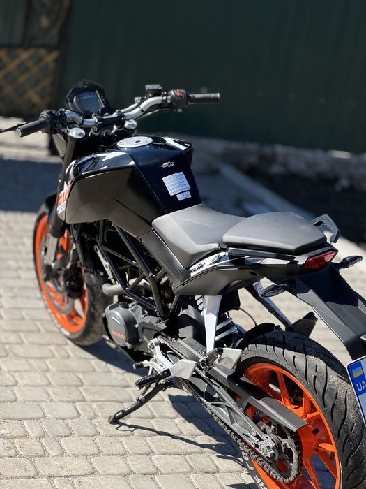 Ktm duke 200 2021 року