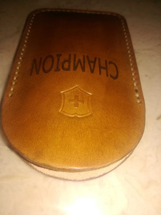 Canivete Victorinox - Capa de couro personalizada