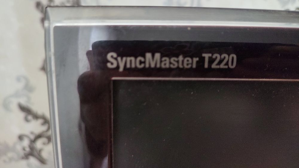 Монитор диагональ 22