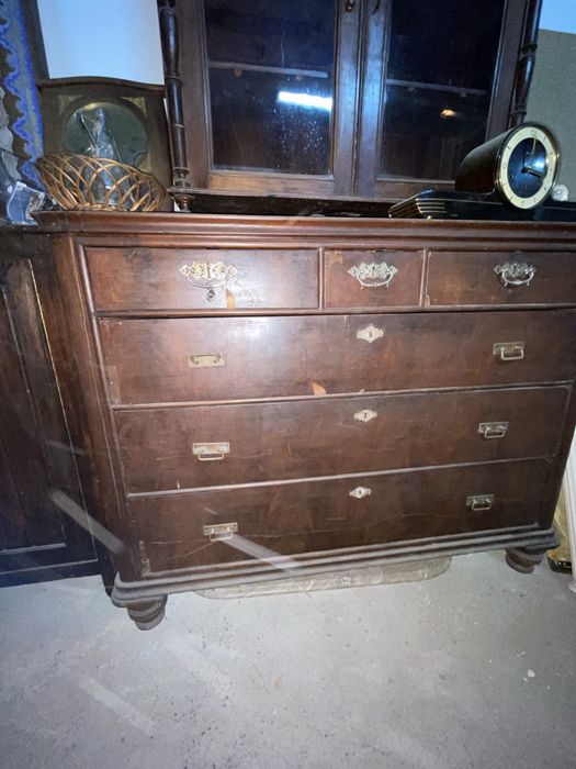 Antiga Comoda de Madeira Rustica