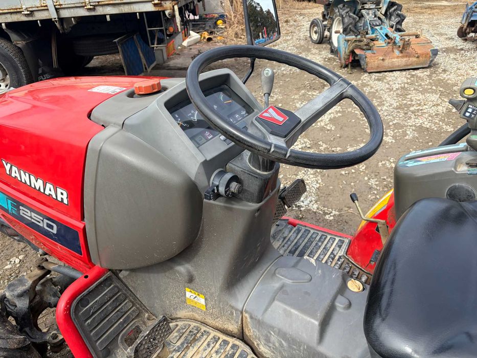 Yanmar F250D 25 KM 4x4 HST wspomaganie 994 mth