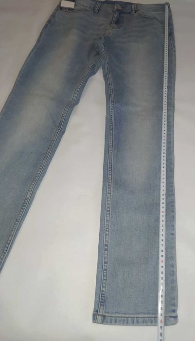 Джинси  ( нові )