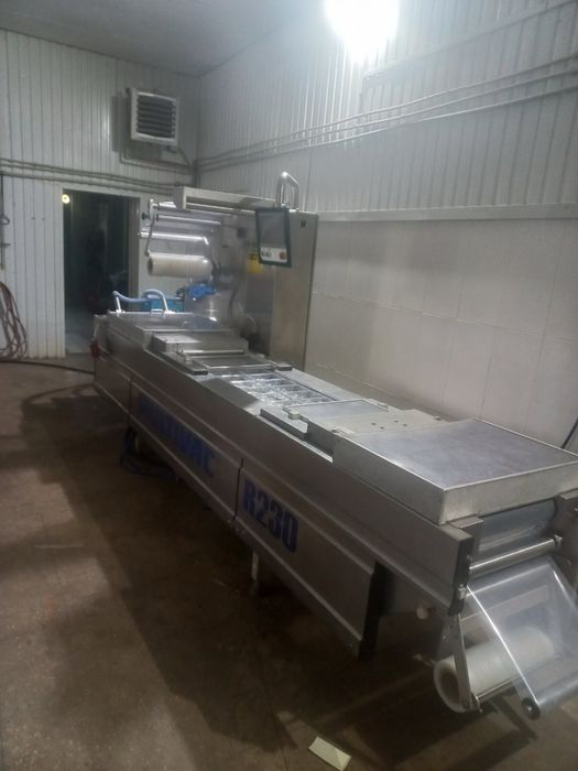 Упаковщик термоформер Multivac R230