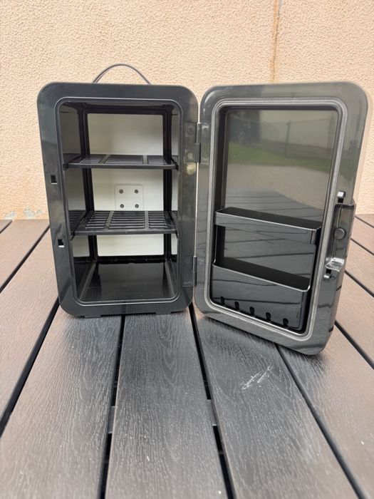 Міні холодильник новий