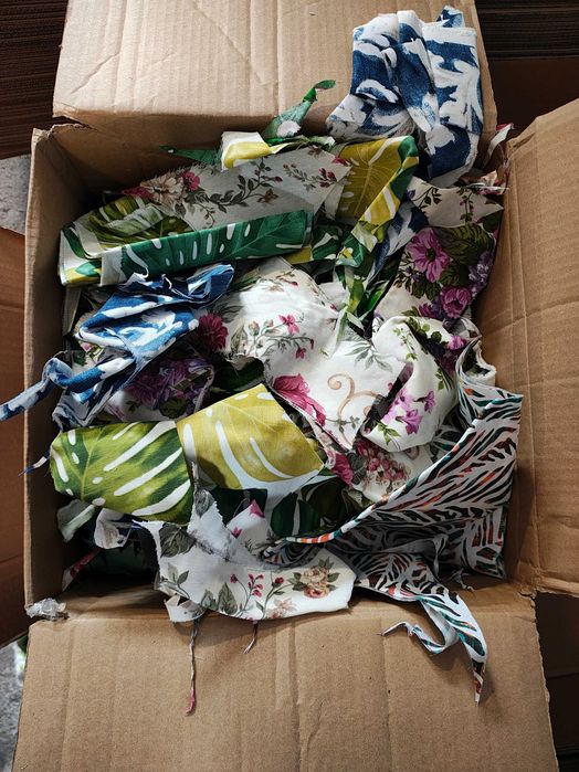 Ścinki bawełniane kawałki tkanin 12kg -karton nr 1 zdjęcia rzeczywiste