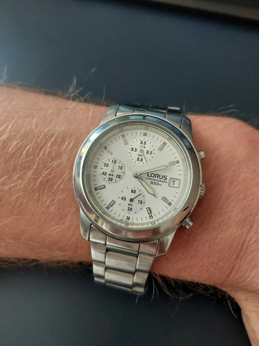 Zegarek LORUS Chronograph 100m V657